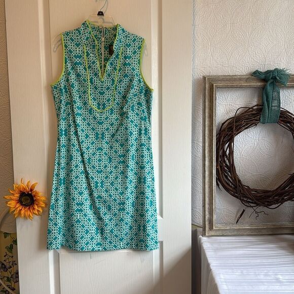 Vince Camuto Teal and White Patterned Sheath Dress with lime trim - 6 🌻💙💙🌻 - Picture 4 of 10
